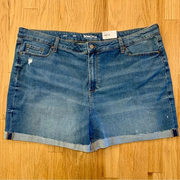 Sonoma Pants - NWT Sonoma high rise, medium wash Blue Denim jeans Shorts, size 24W